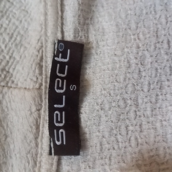 Beige Ruffle Crop Top - Picture 4 of 4